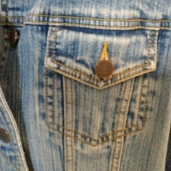 Women's Eddie Bauer jean jacket size medium - Picture 4 of 6